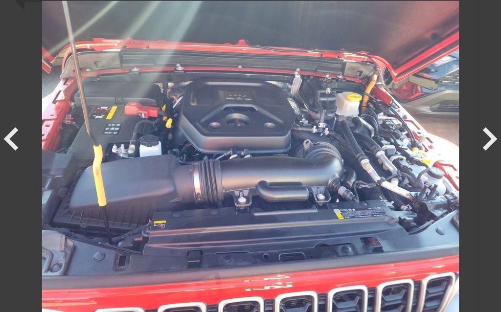 Used 2025 Jeep Wrangler Unlimited Sahara image 18