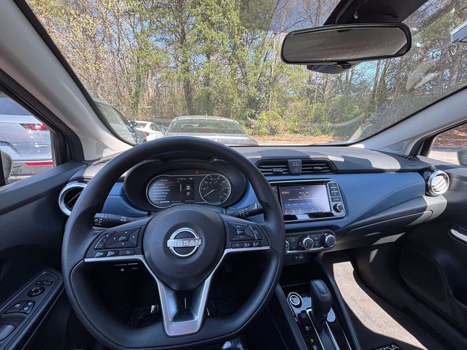Used 2025 Nissan Versa SV FWD image 33