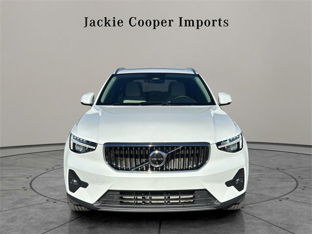 Used 2023 Volvo XC40 B5 Ultimate w/ Protection Package Premier image 8