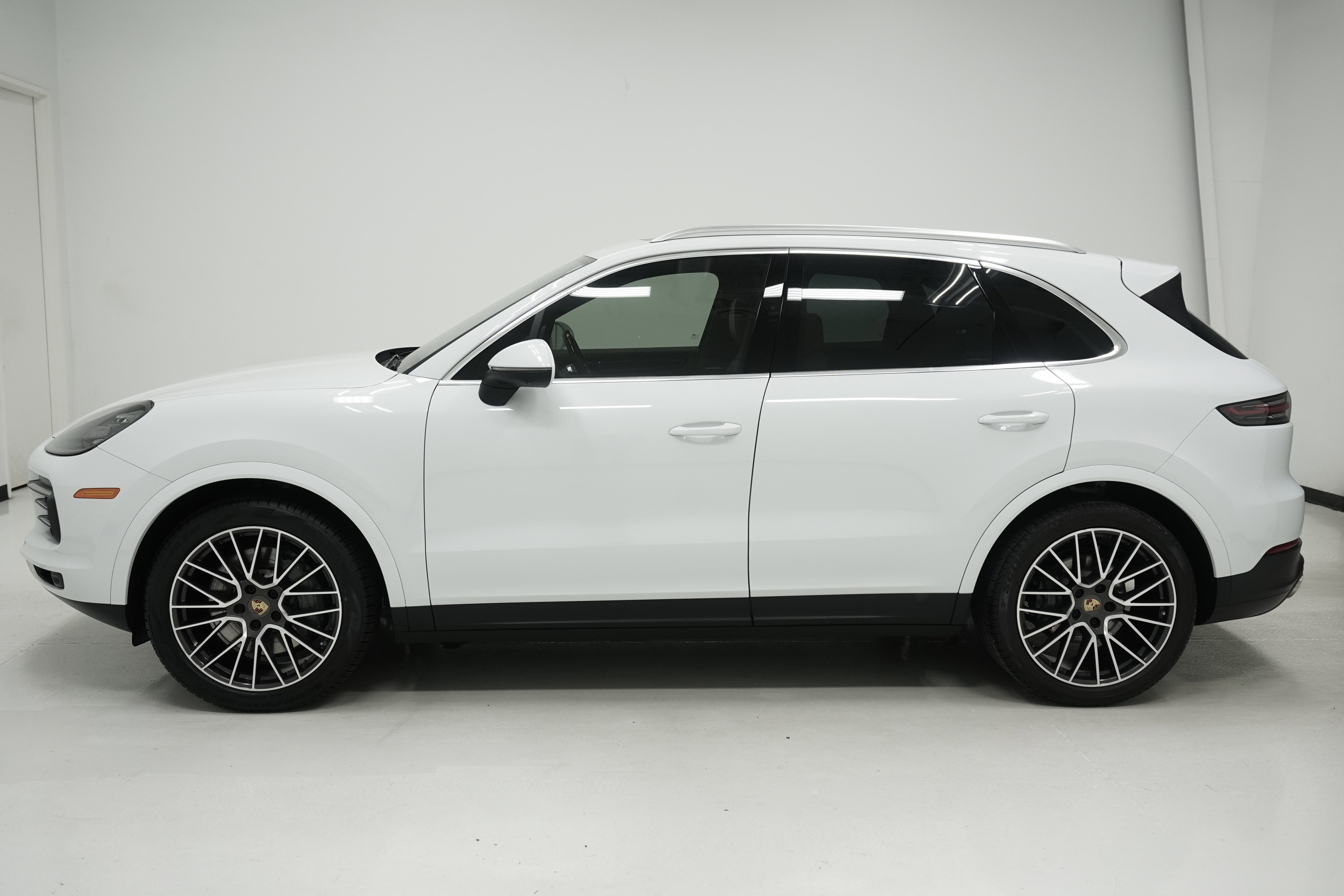 Used 2019 Porsche Cayenne S AWD/4WD image 7