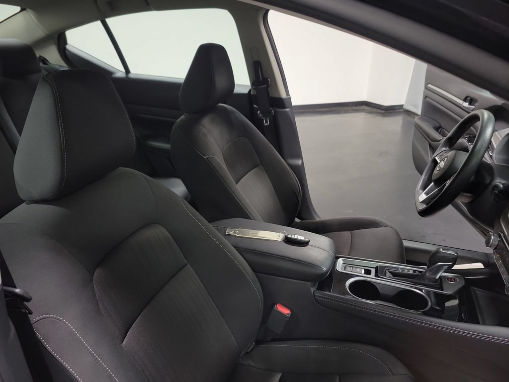 Used 2023 Nissan Altima 2.5 SV AWD/4WD image 28