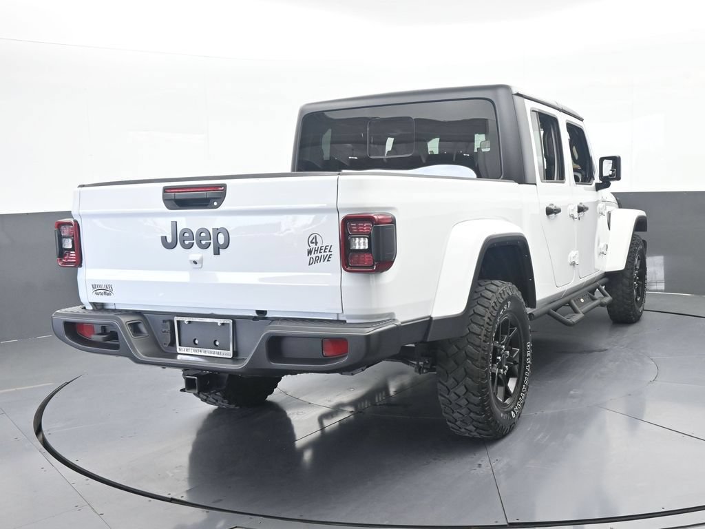 Used 2024 Jeep Gladiator Sport AWD/4WD image 5