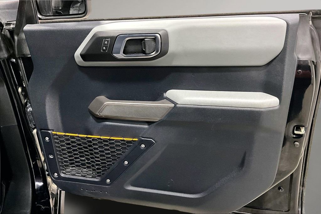 Used 2022 Ford Bronco Badlands image 28