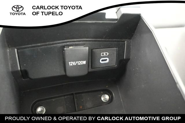 Used 2025 Toyota Corolla LE FWD image 18