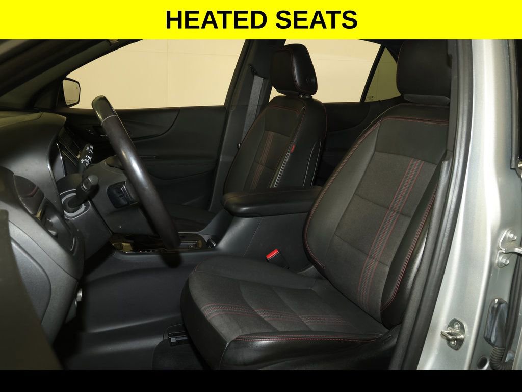 Used 2022 Chevrolet Equinox RS w/ Infotainment Package image 4