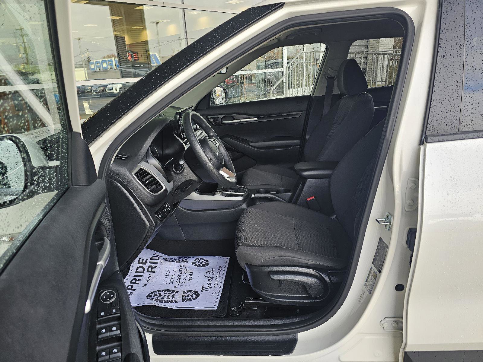 Used 2023 Kia Seltos LX image 19