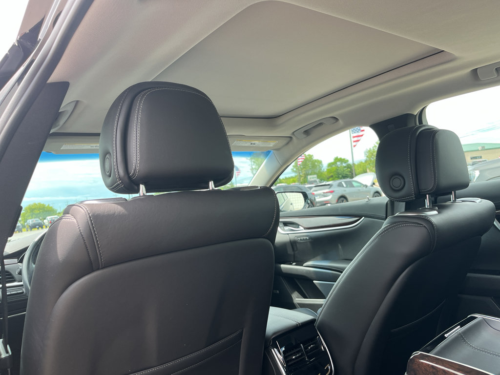 Used 2014 Cadillac XTS Premium AWD/4WD image 4