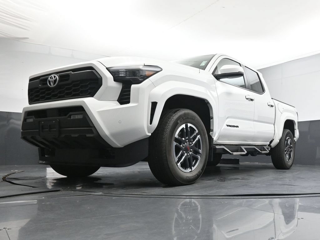 Used 2024 Toyota Tacoma TRD Sport w/ TRD Sport Upgrade Package AWD/4WD image 35