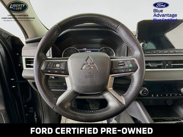 Used 2023 Mitsubishi Outlander SE image 11