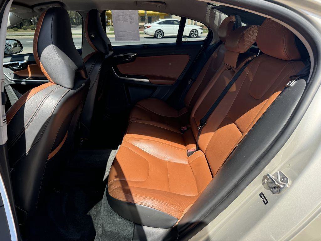 Used 2017 Volvo S60 T5 Inscription Platinum image 10