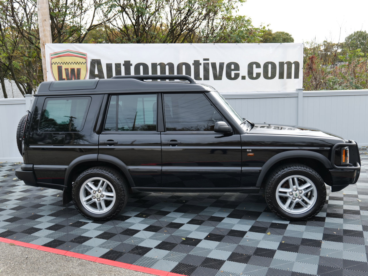 Used 2004 Land Rover Discovery SE image 4