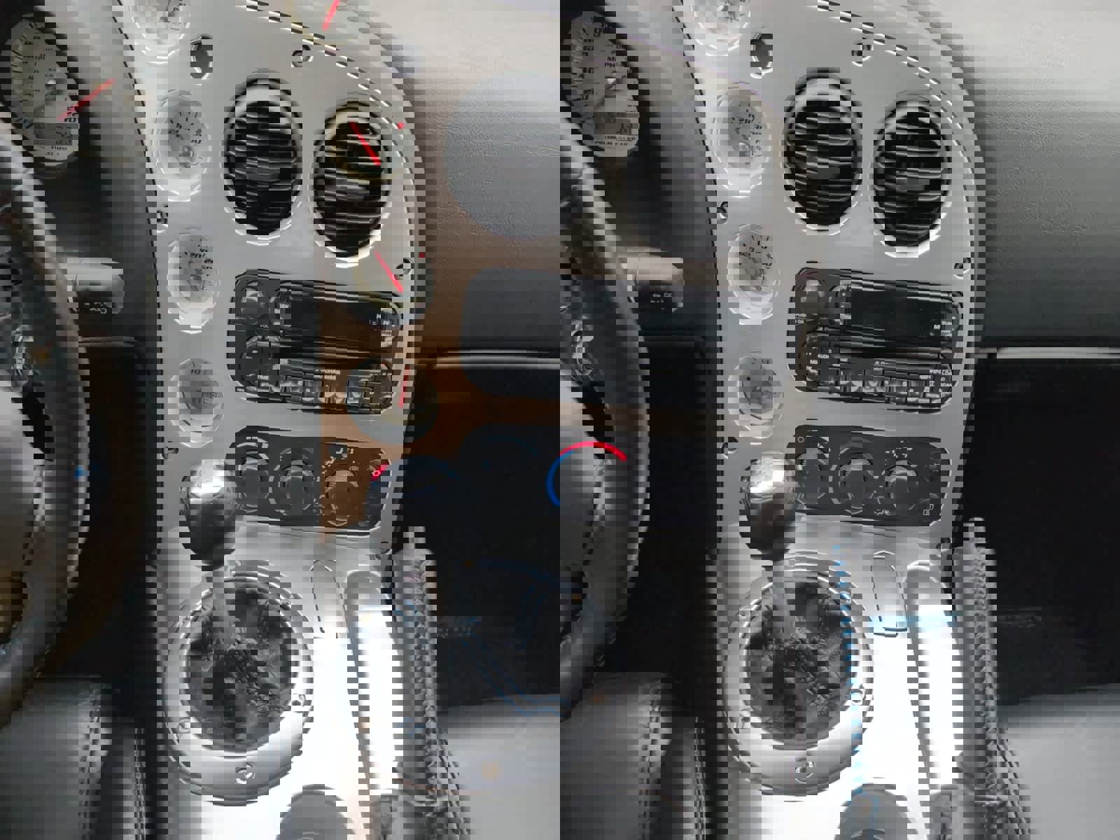 Used 2005 Dodge Viper SRT-10 image 17