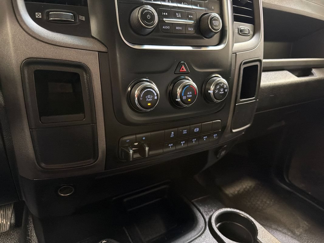 Used 2014 RAM 3500 Tradesman w/ Chrome Appearance Group AWD/4WD image 18
