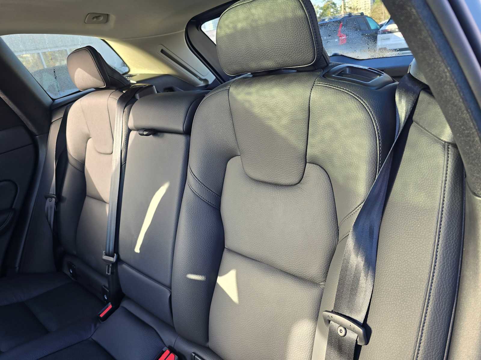 Certified 2025 Volvo XC60 B5 Plus image 17