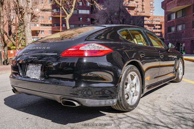 Used 2012 Porsche Panamera 4 image 8