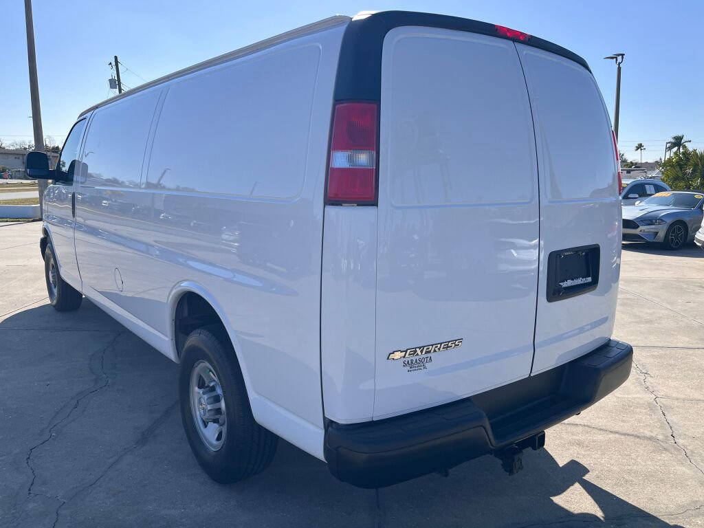 Used 2023 Chevrolet Express 2500 Extended image 5