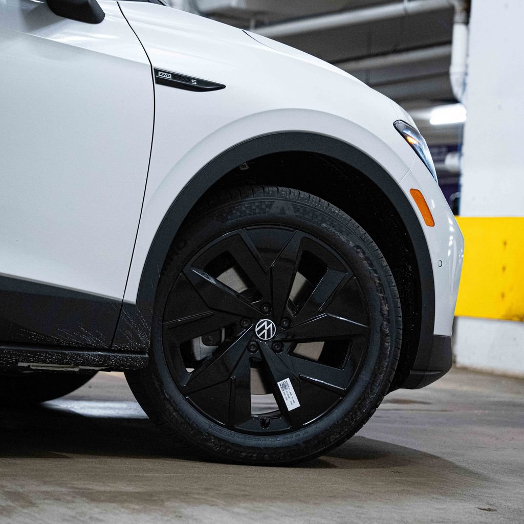 New 2026 Volkswagen ID.4 Pro S Plus AWD/4WD image 7