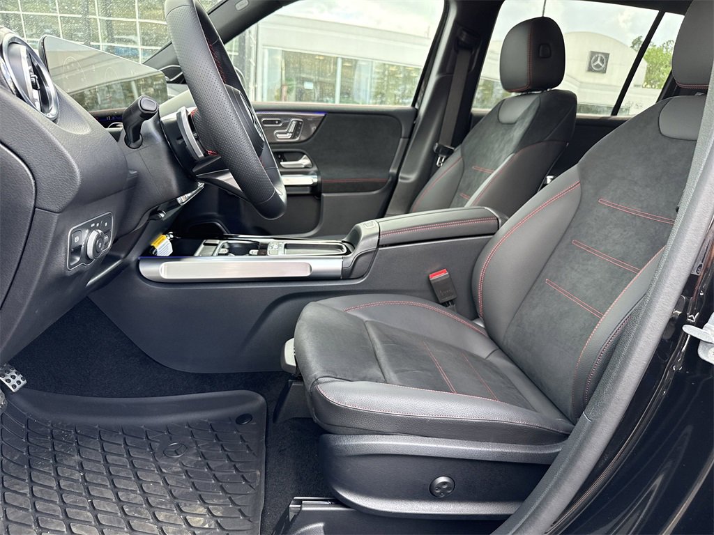 New 2025 Mercedes-Benz GLB 250 4MATIC image 11