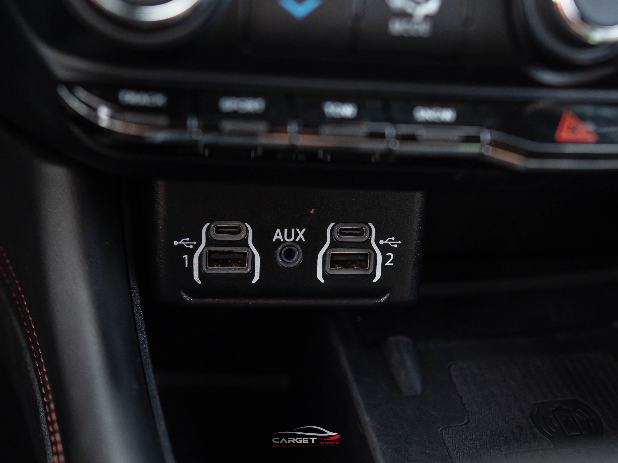Used 2022 Dodge Durango R/T w/ Tow 'N Go Package AWD/4WD image 36