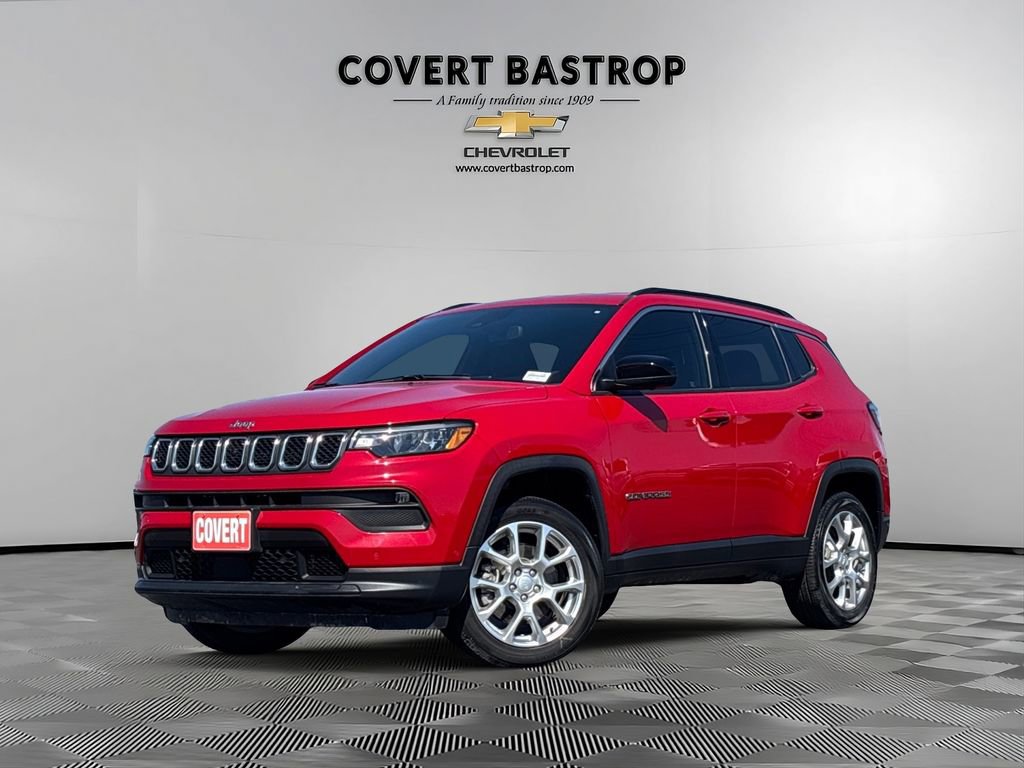 Used 2024 Jeep Compass Latitude image 1