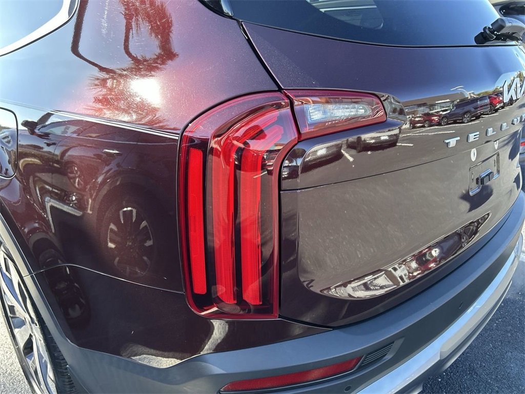 Used 2022 Kia Telluride EX w/ EX Premium Package image 16
