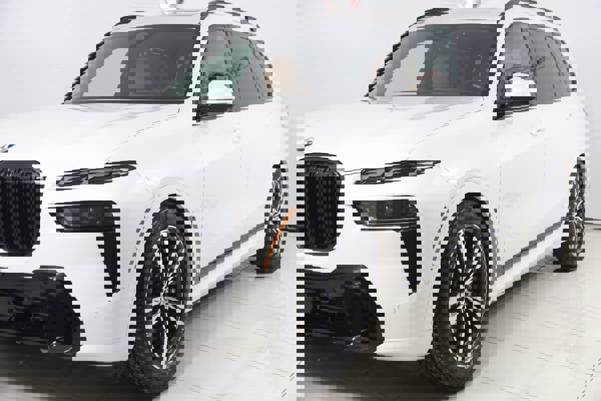 Used 2023 BMW X7 xDrive40i w/ M Sport Package image 67