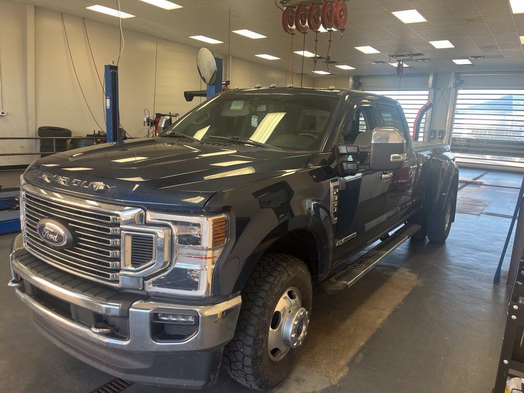 Used 2020 Ford F350 Lariat w/ Lariat Ultimate Package AWD/4WD image 2
