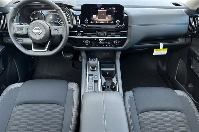 New 2025 Nissan Pathfinder SV w/ SV Premium Package image 15