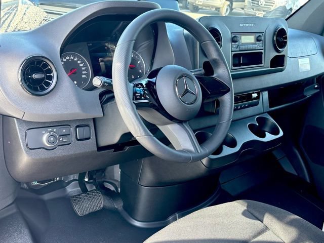 Used 2026 Mercedes-Benz Sprinter 2500 image 17