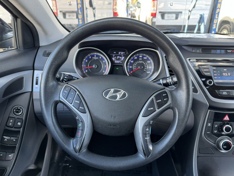 Used 2015 Hyundai Elantra SE w/ Option Group 02 image 17