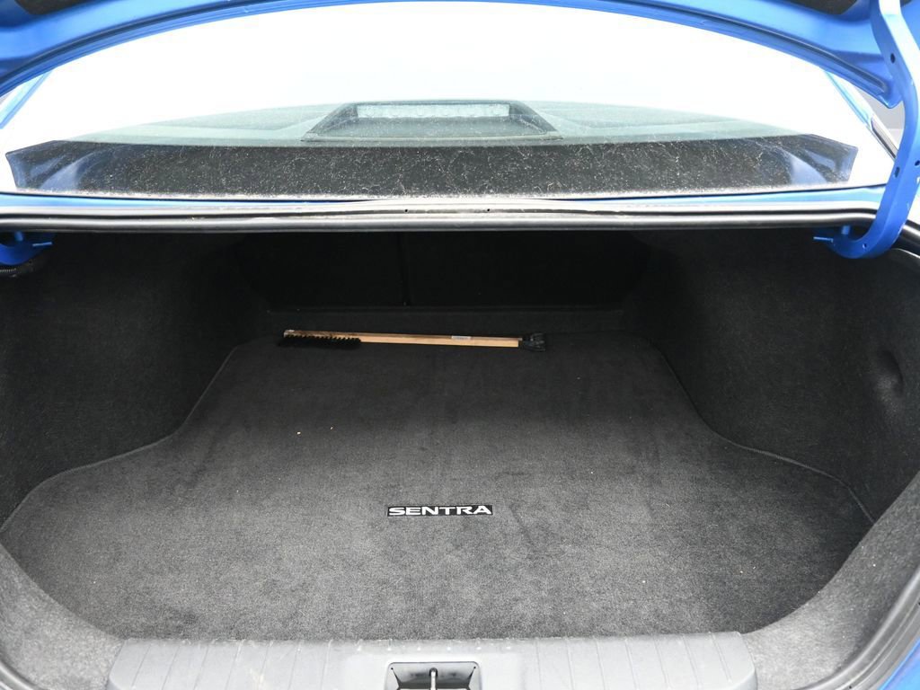 Used 2025 Nissan Sentra SV FWD image 16