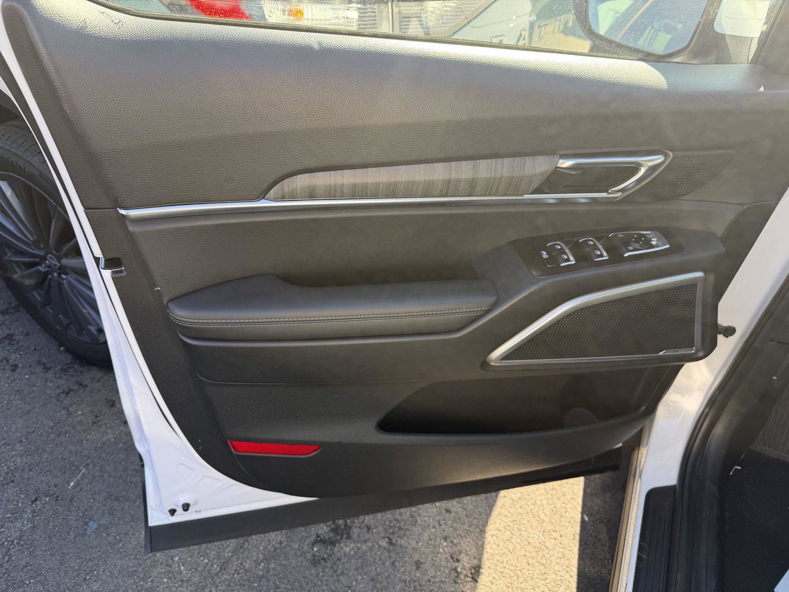 Used 2024 Kia Telluride EX image 6