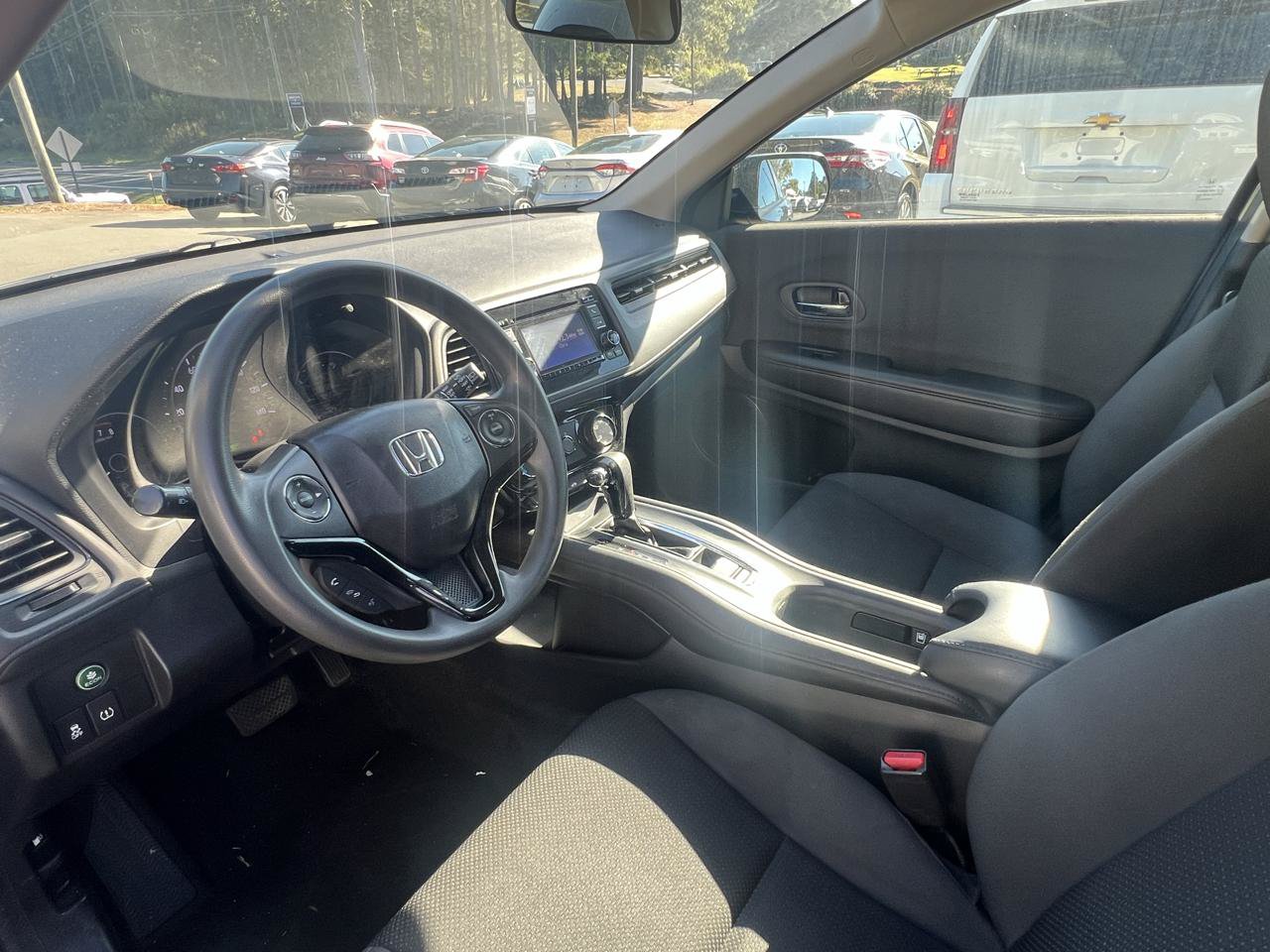Used 2019 Honda HR-V LX image 9