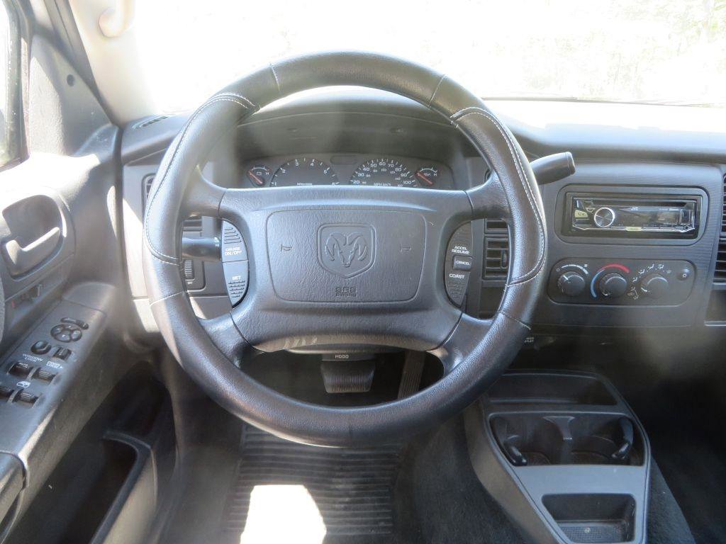 Used 2004 Dodge Dakota SLT w/ Chrome Appearance Group RWD image 14