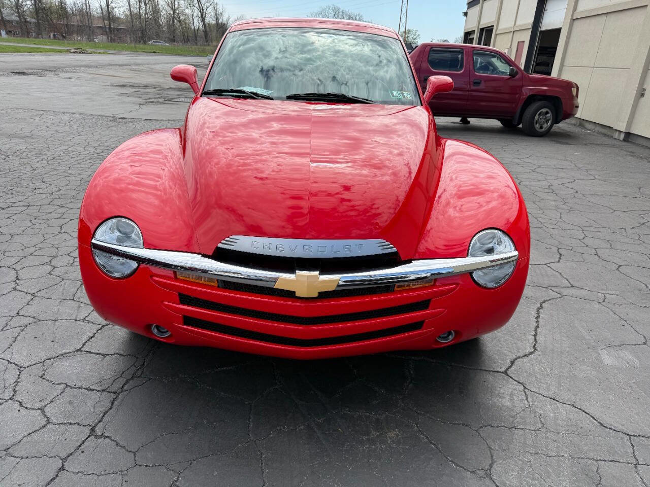 Used 2004 Chevrolet SSR w/ Preferred Equipment Group RWD image 7