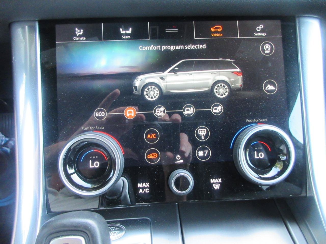 Used 2020 Land Rover Range Rover Sport SE AWD/4WD image 70
