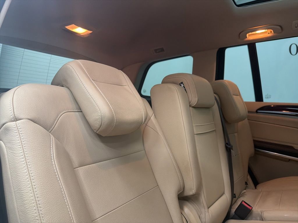 Used 2017 Mercedes-Benz GLS 550 4MATIC image 26