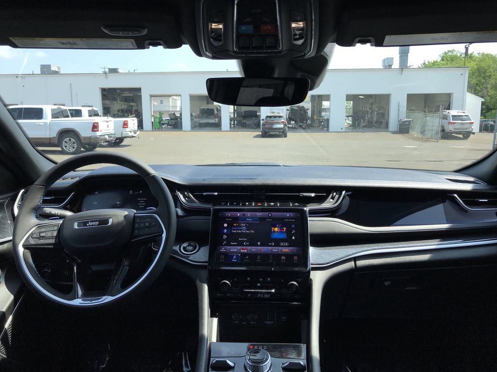 Used 2023 Jeep Grand Cherokee Trailhawk AWD/4WD image 19