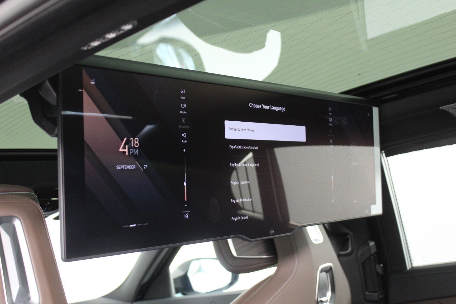 New 2026 BMW 750e xDrive w/ Executive Package image 27