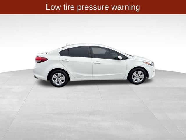 Used 2017 Kia Forte LX FWD image 8