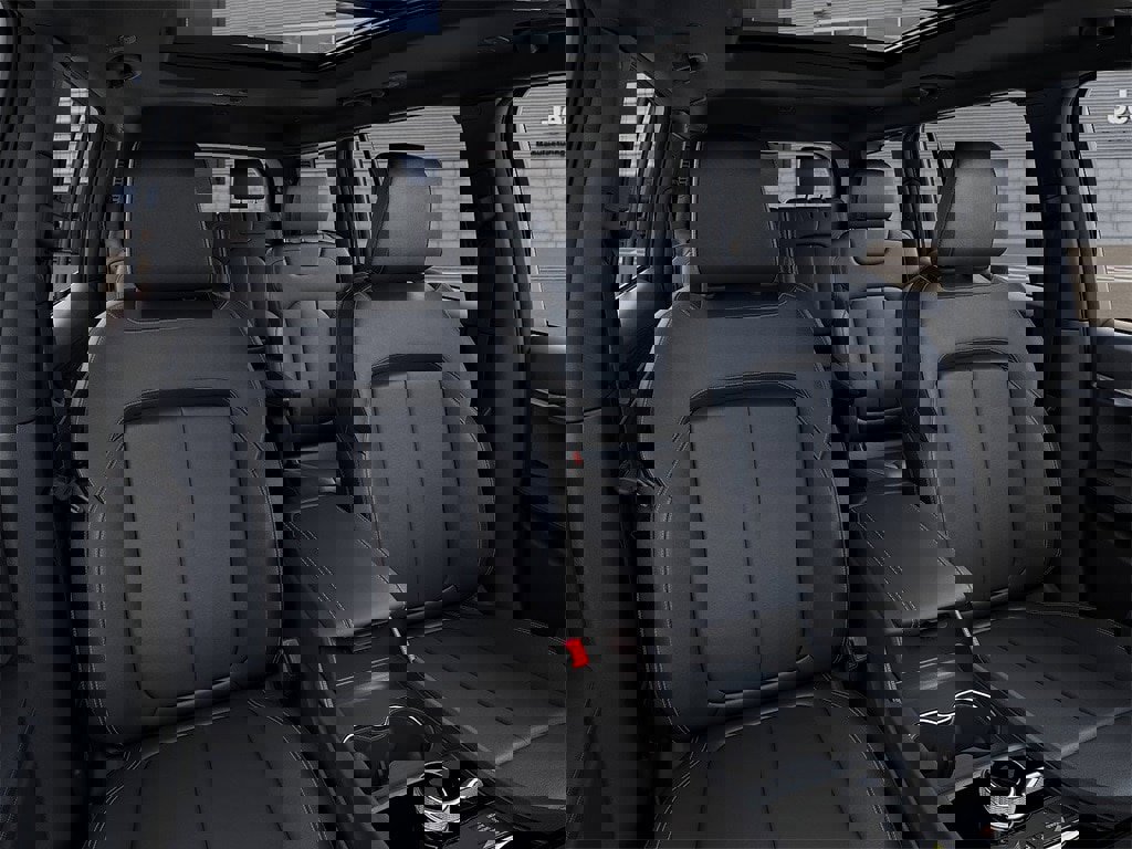 New 2025 Jeep Grand Cherokee L Limited image 16