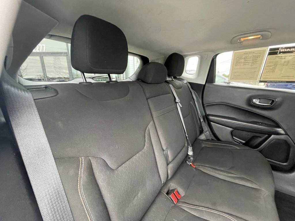 Used 2018 Jeep Compass Sport image 28