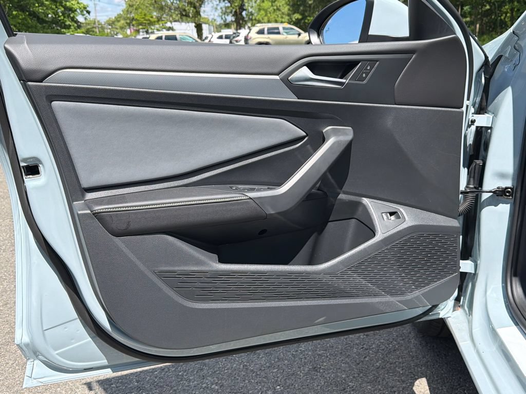 New 2026 Volkswagen Jetta SE FWD image 14