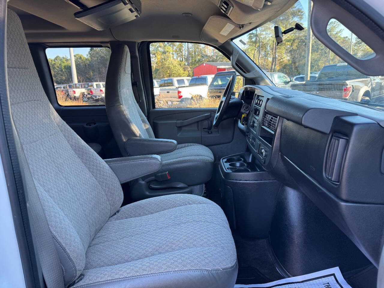 Used 2016 Chevrolet Express 3500 LT w/ LT Preferred Equipment Group image 20