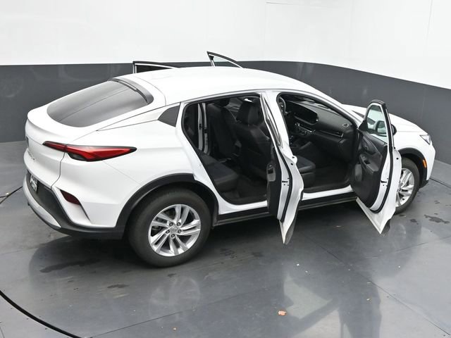 Used 2025 Buick Envista Preferred image 65