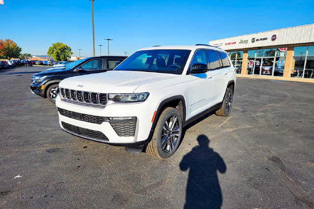 New 2027 Jeep Grand Cherokee L Limited AWD/4WD image 3