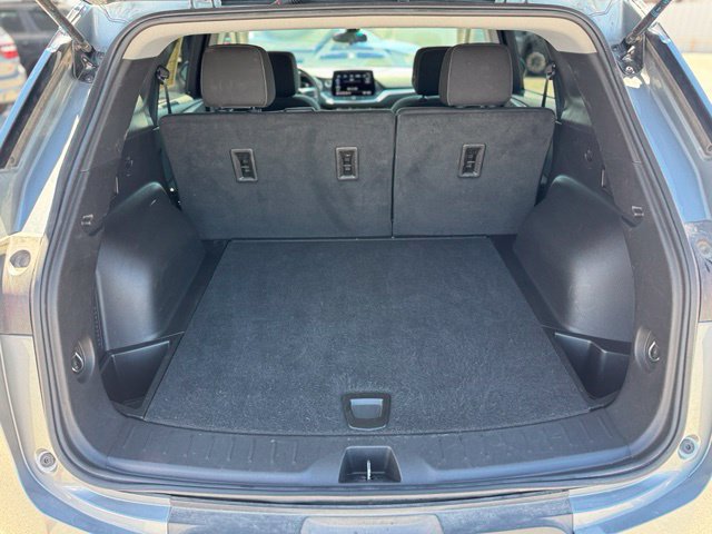 Used 2025 Chevrolet Blazer LT FWD image 7