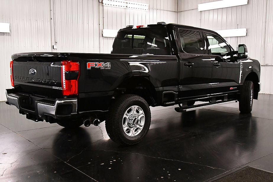 New 2026 Ford F350 XLT w/ XLT Premium Package AWD/4WD image 7
