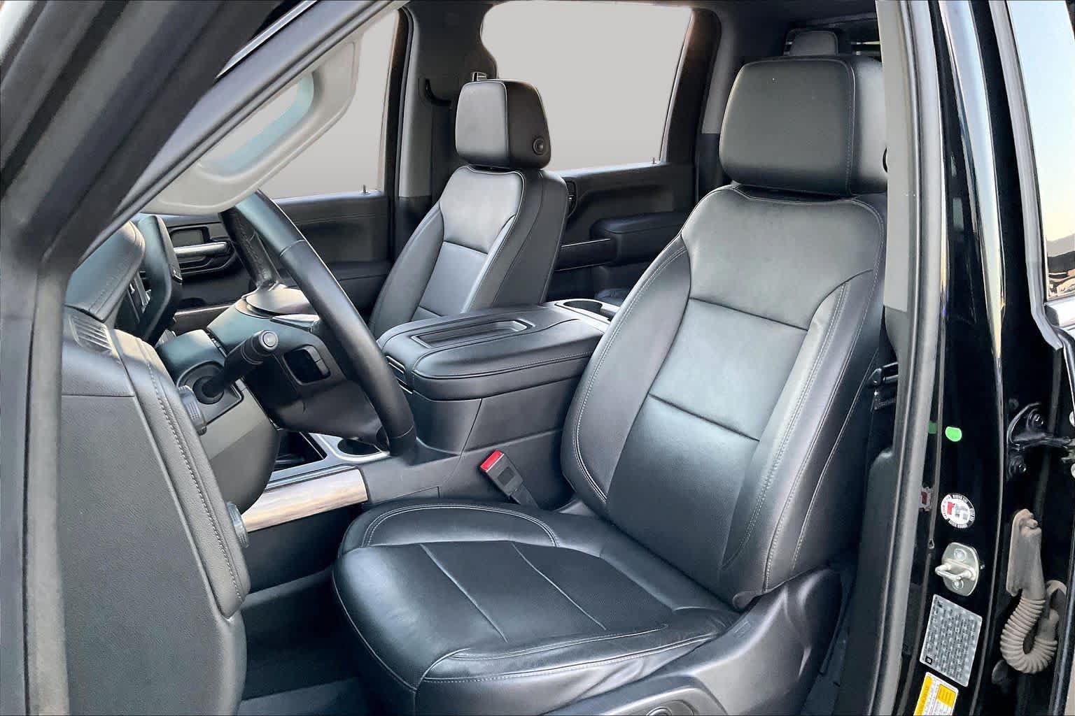 Used 2020 Chevrolet Silverado 2500 LTZ w/ LTZ Premium Package AWD/4WD image 9