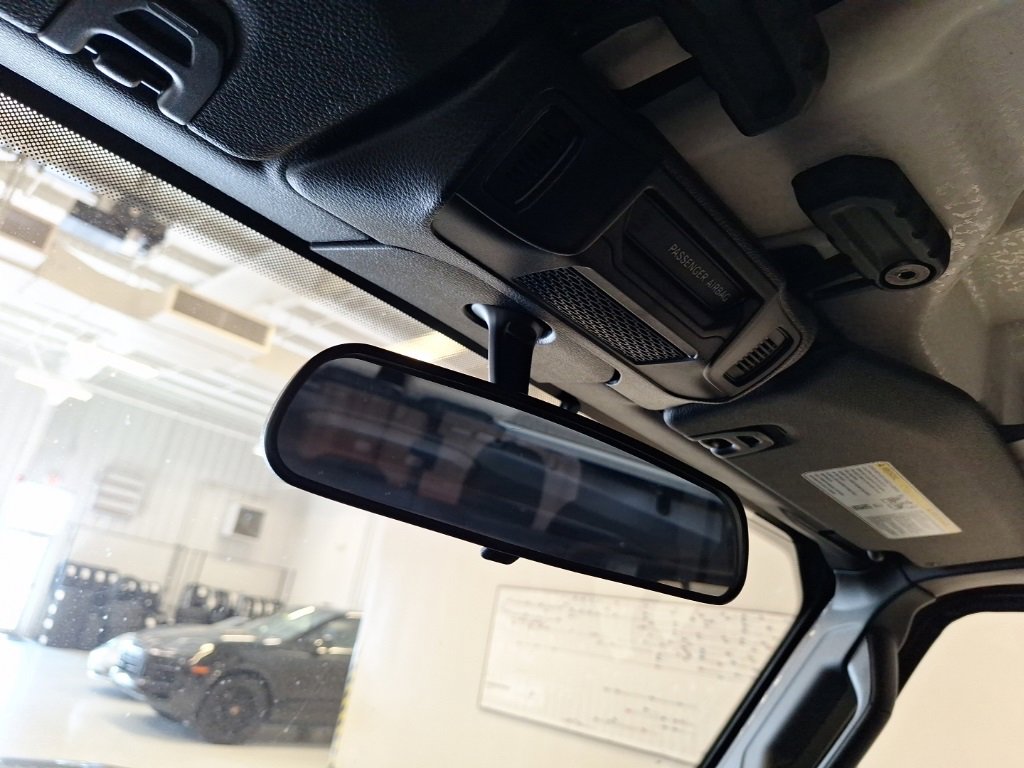 Used 2024 Jeep Gladiator Sport image 20